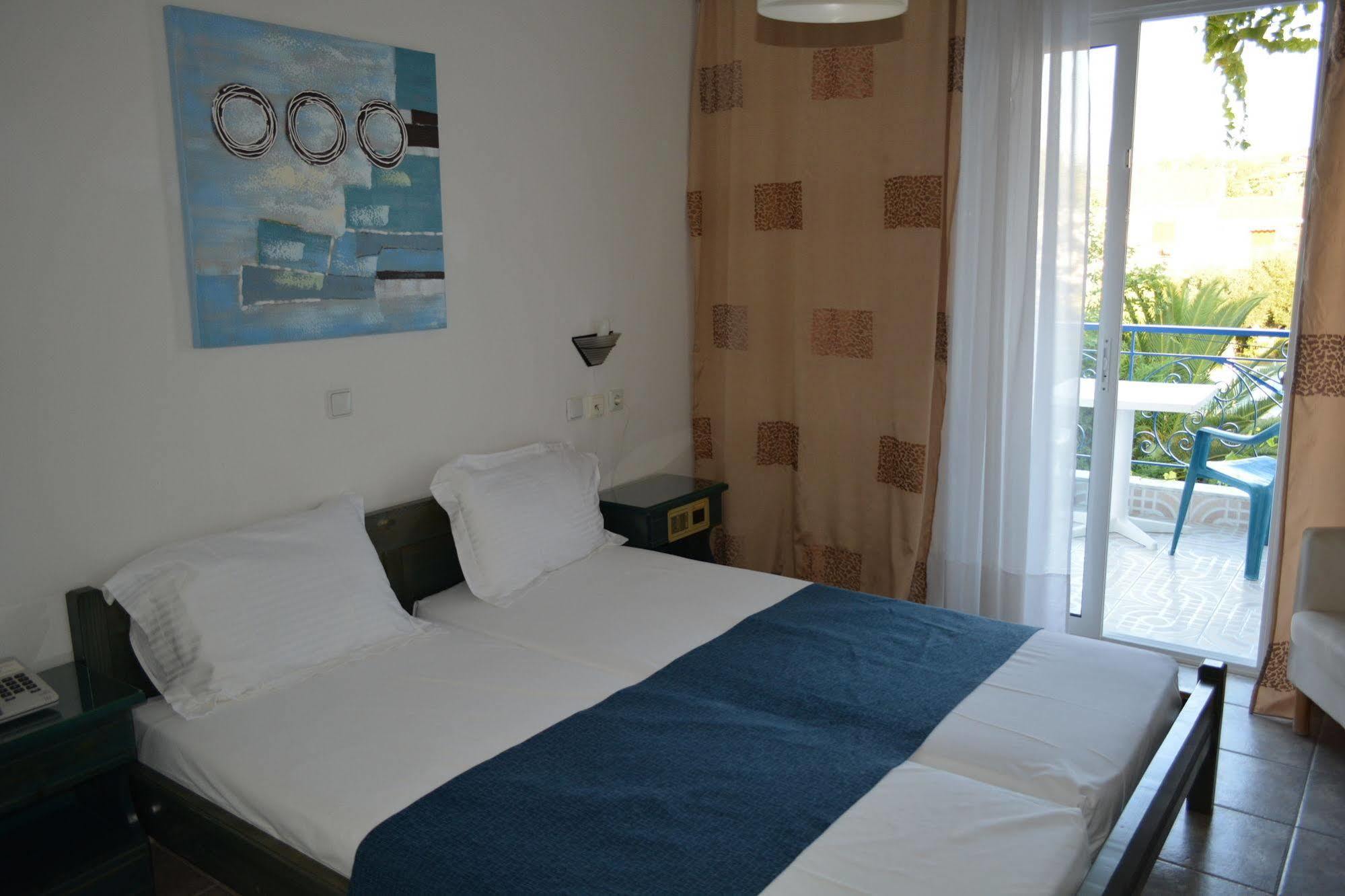Victor Eleni Hotel Ханиоти Экстерьер фото