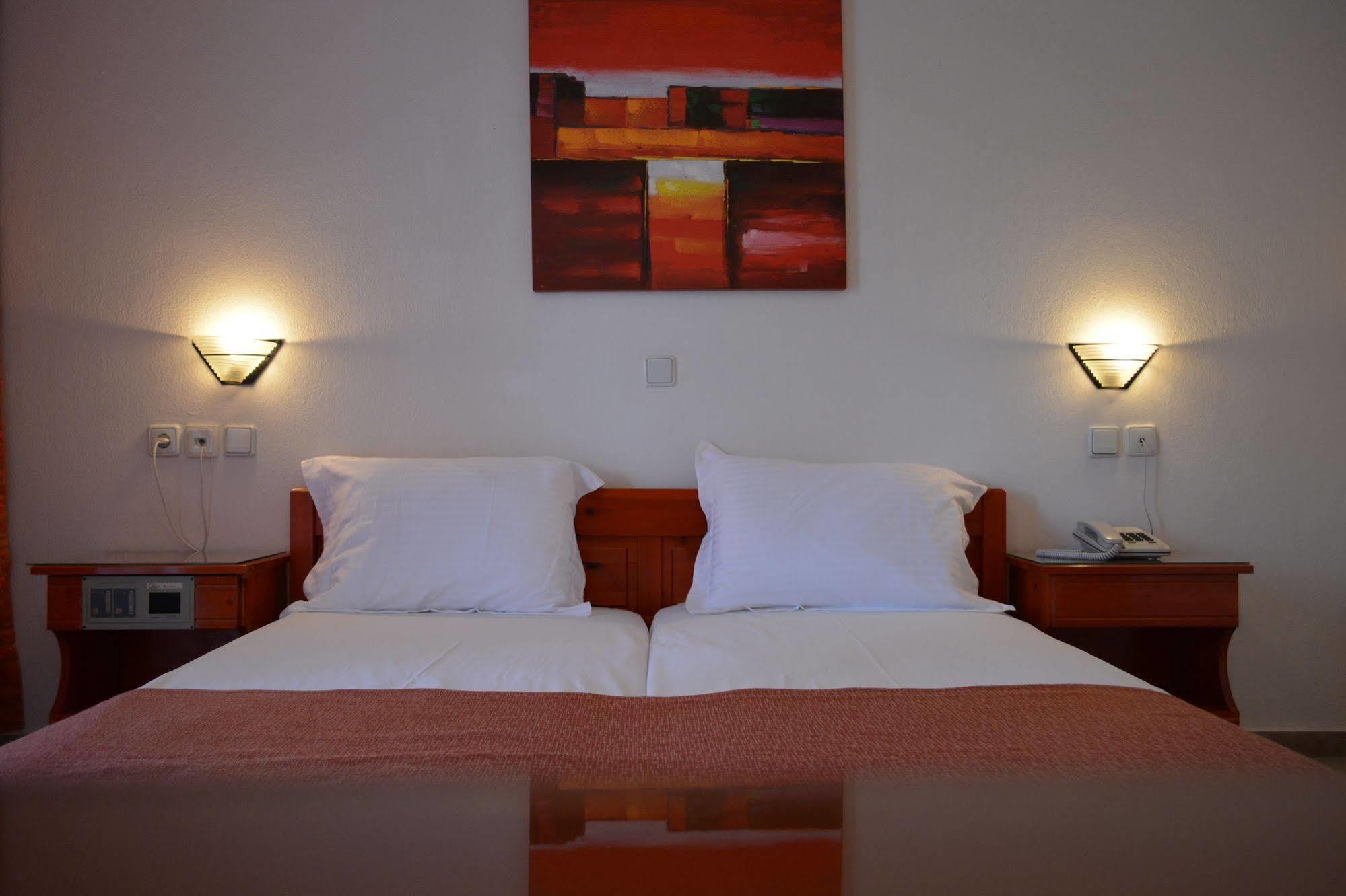 Victor Eleni Hotel Ханиоти Экстерьер фото